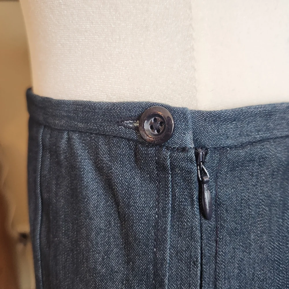 Larry Levine Stretch Denim Fit & Flare Skirt | Size 10 - Picture 3 of 5